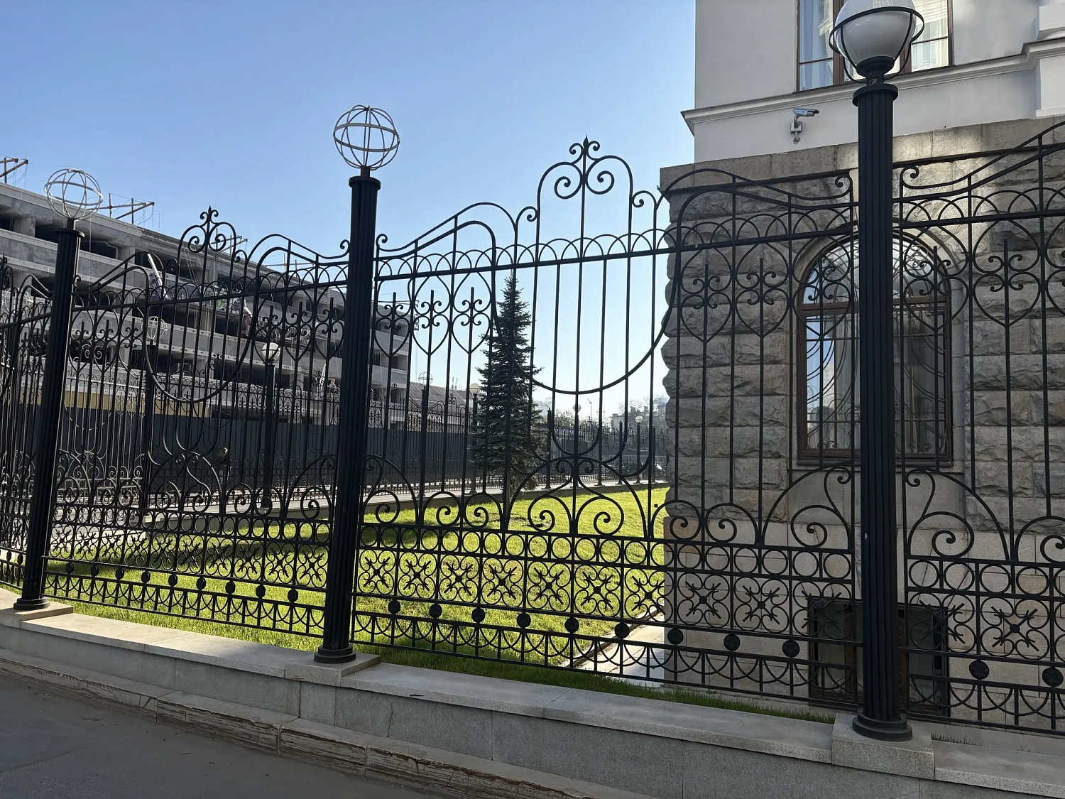 Кованный забор для РЖД